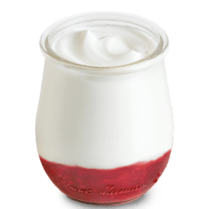 Crémeux sur lit de fraises en pot verre